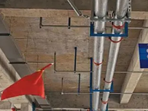 新晃管廊支架的安装方法